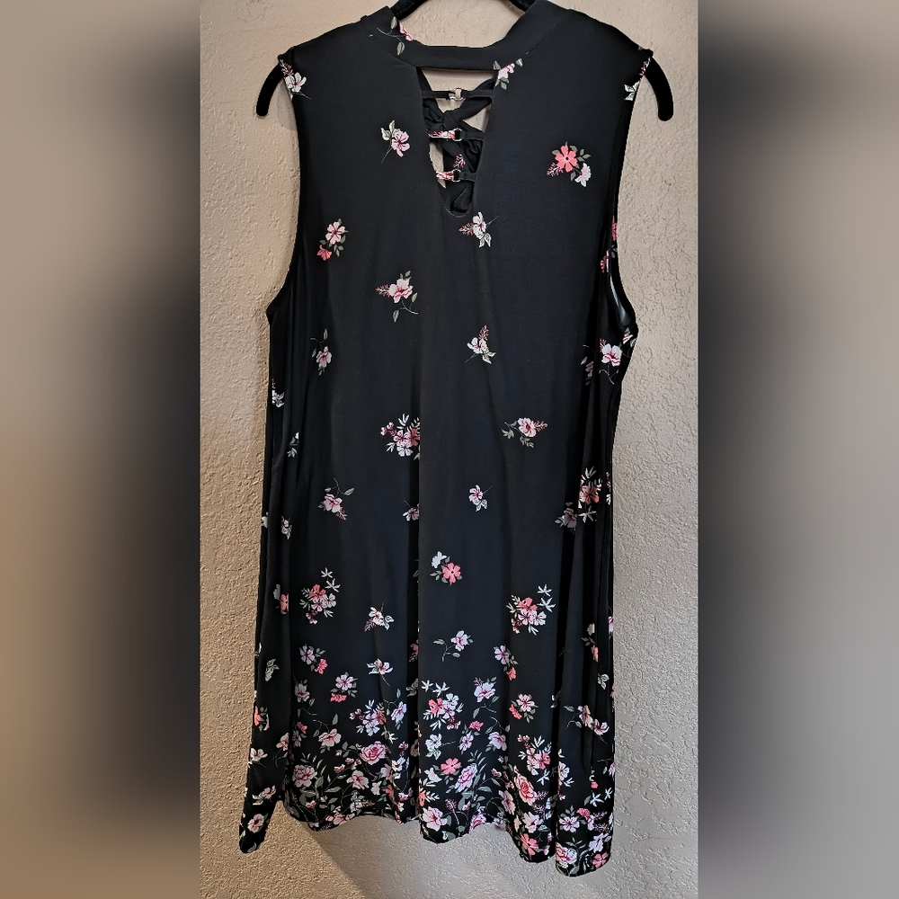 No Boundaries XXL Floral Sleeveless Black Dress With Neck Tie